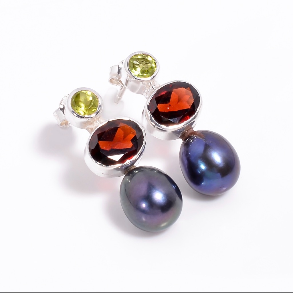 Elegant 925 Sterling Silver And Black Pearl Earrings